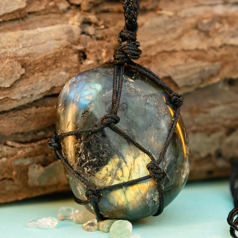 "Embrace Your Inner Strength: Labradorite Pendant"