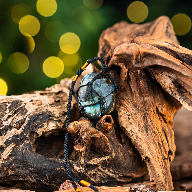 "Embrace Your Inner Strength: Labradorite Pendant"