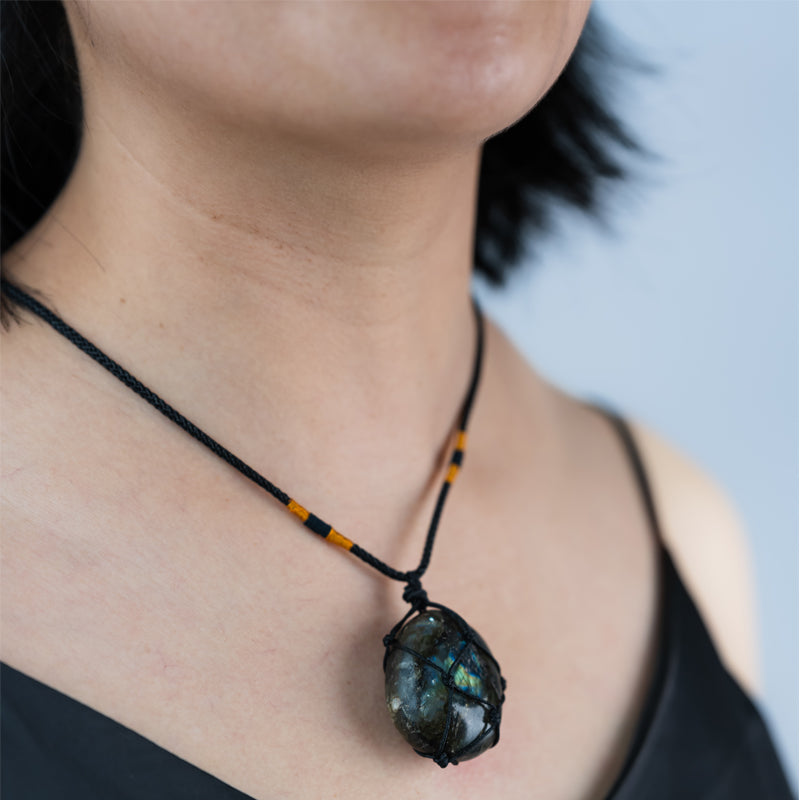 "Embrace Your Inner Strength: Labradorite Pendant"