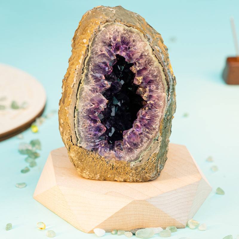 "Amethyst Sanctuaries: Unveiling the Mystique of Amethyst Geodes"