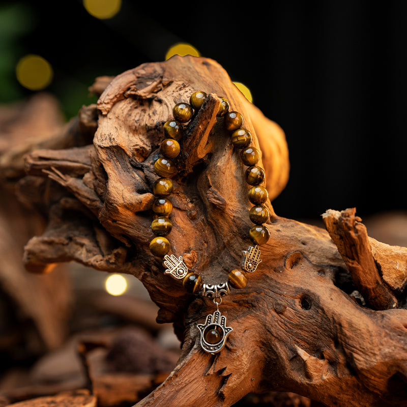 "Tiger's Eye Bracelet: Symbol of Balance and Courage"