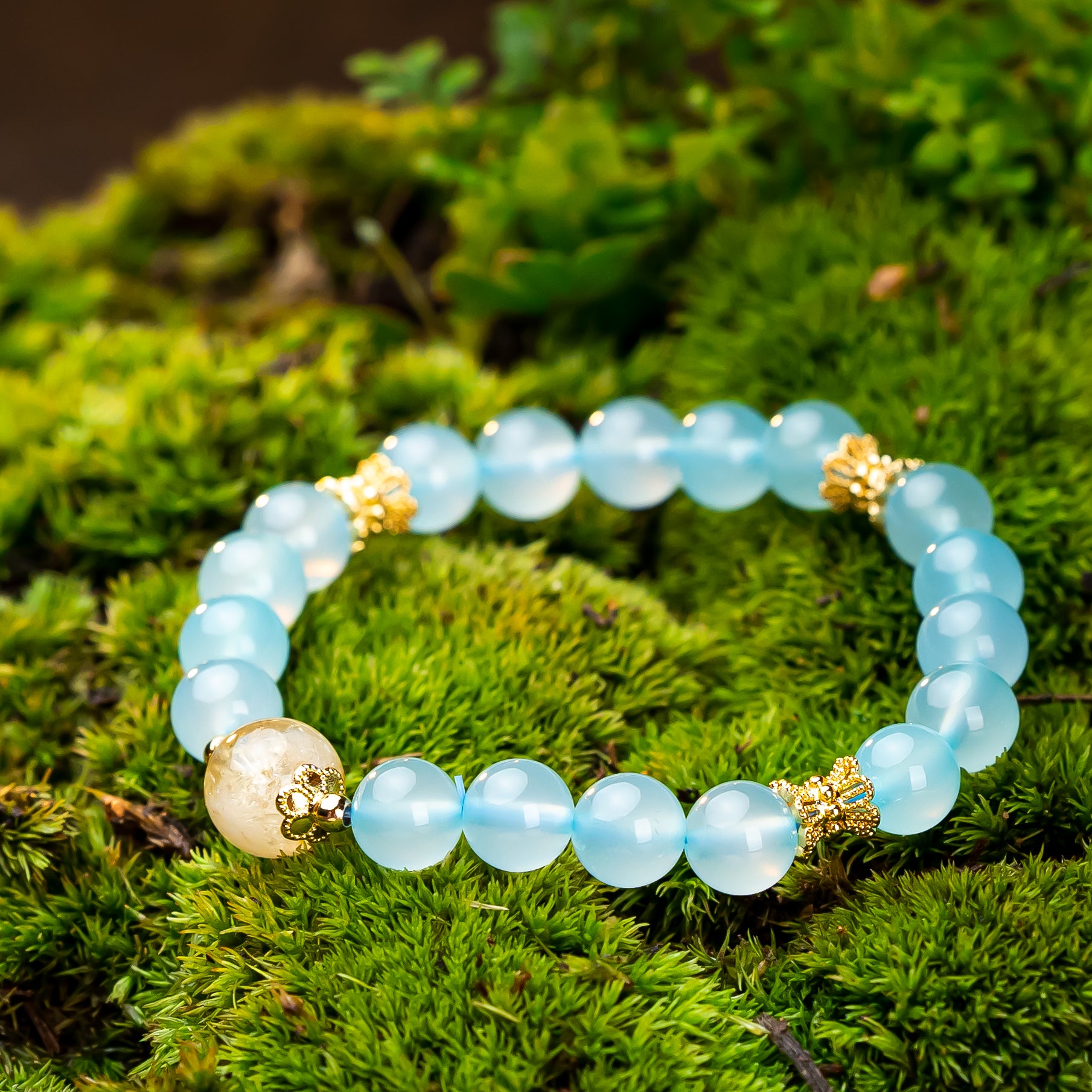 Blue Chalcedony and Citrine Bracelet: A Radiant Blend of Serenity and Vitality