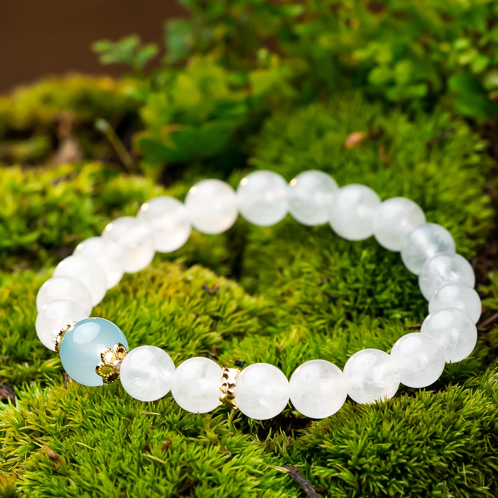 Clear Quartz and Blue Chalcedony Bracelet: A Harmonious Blend of Clarity and Serenity