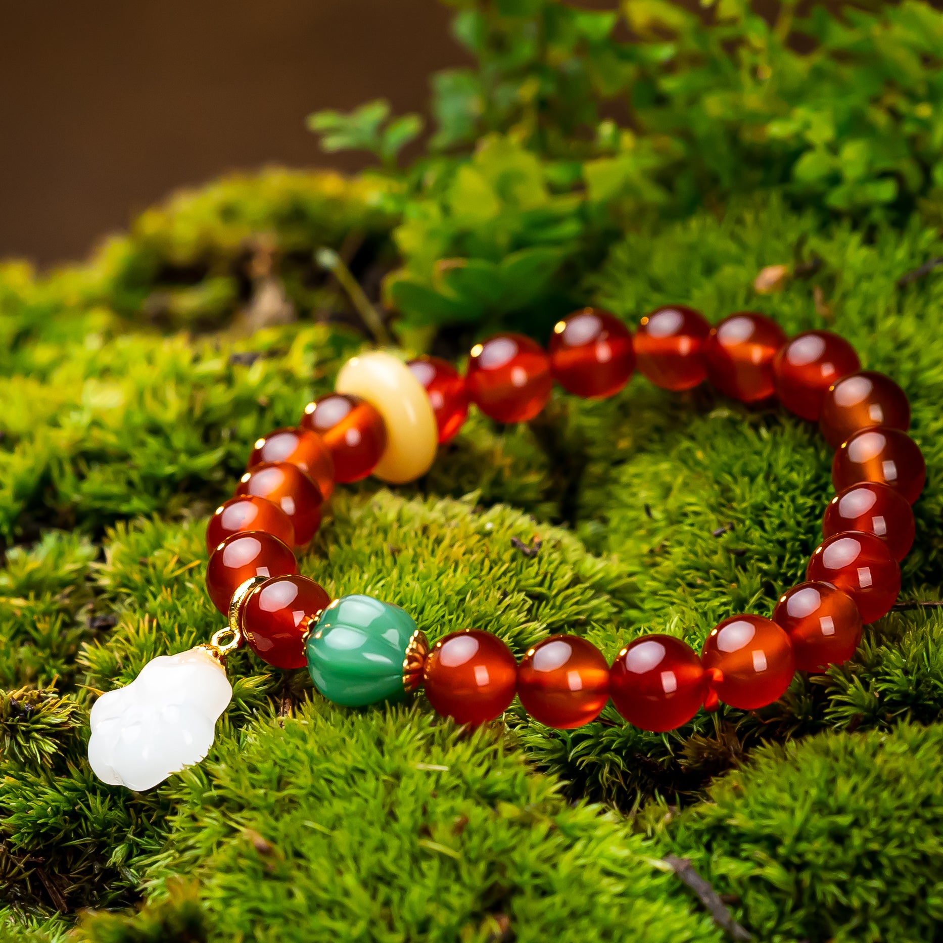 Red agate bracelet: the most special natural crystal gift, crystal healing