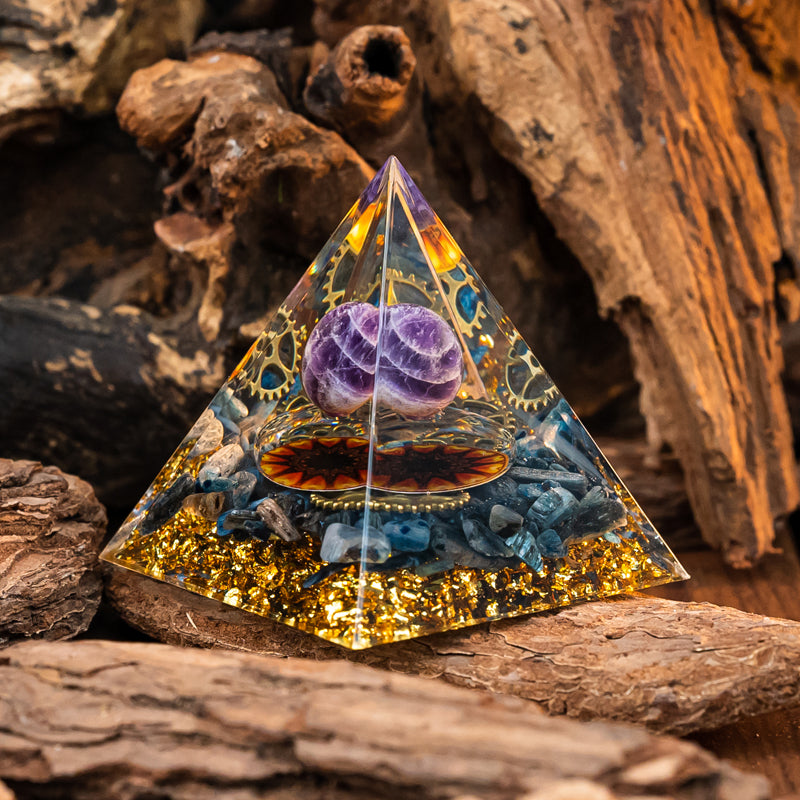 "Harmonizing Tranquility: The Resin Amethyst Pyramid Car Ornament"