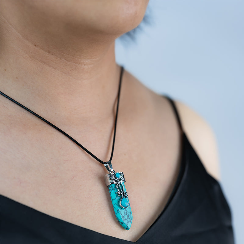 "Zodiac-inspired Arrow-shaped Gemstone Pendants: Embracing Balance and Harmony"