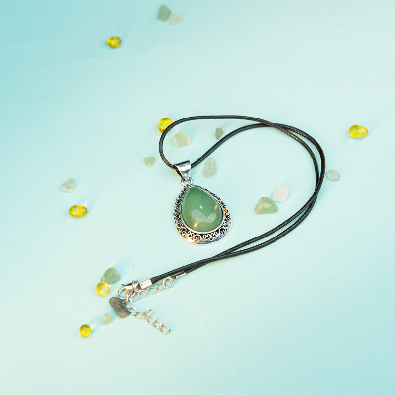 "Crystals of Destiny: Gemstone Necklaces for Harmony, Healing, and Horoscope"