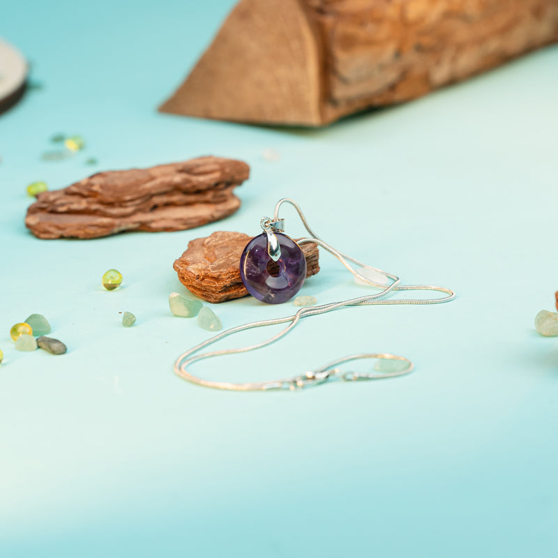 "Crystals of Affinity: Gemstone Necklaces for Personal Growth and Zodiac Harmony"