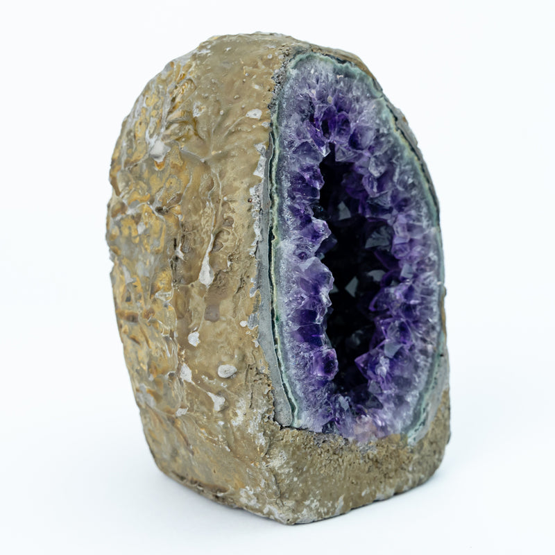 "Amethyst Sanctuaries: Unveiling the Mystique of Amethyst Geodes"