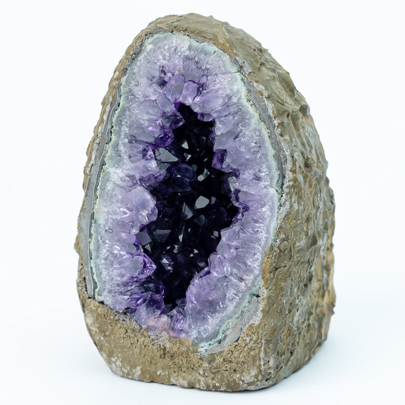 "Amethyst Sanctuaries: Unveiling the Mystique of Amethyst Geodes"