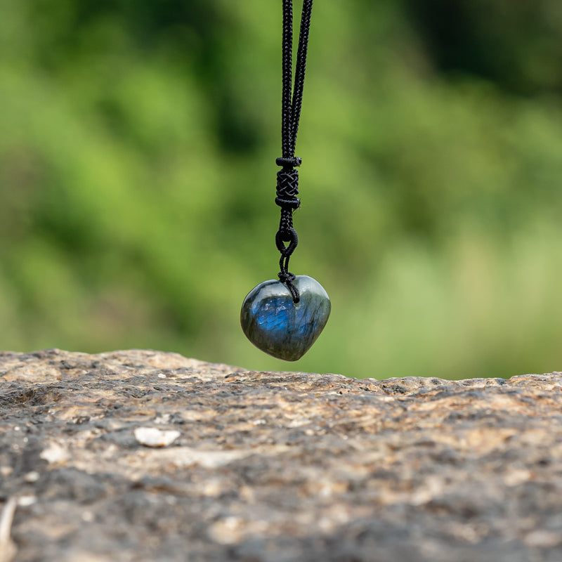 "Whispers of the Aurora: Heart-Shaped Labradorite Necklace"